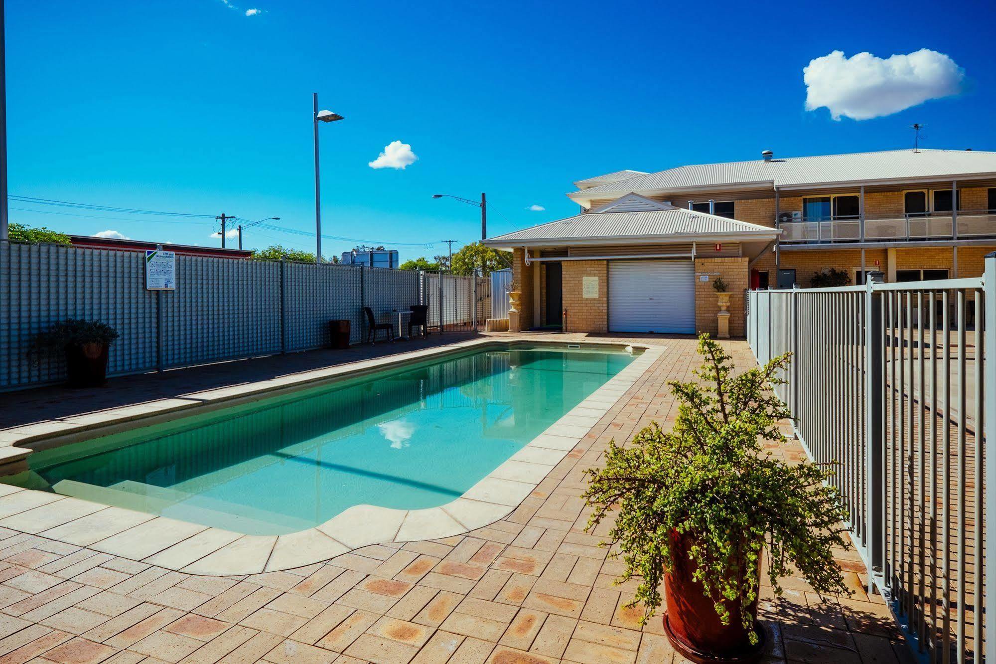 Club Motor Inn Narrabri Eksteriør billede